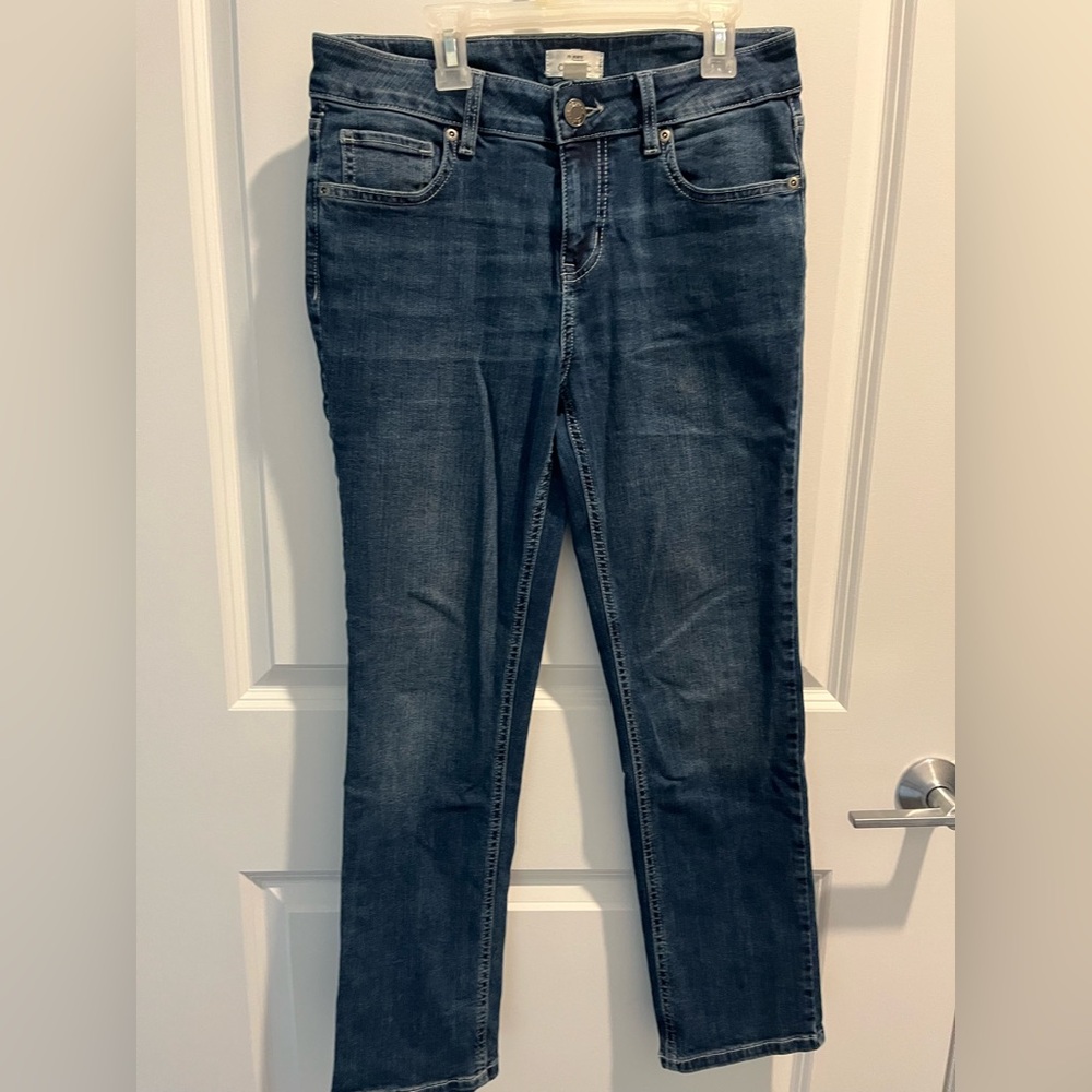 M Jeans size 6, classic style, 26.5 inch inseam, straight leg, mid rise
